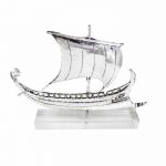 Trireme, Miniature ship in silver 999°, mounted on acrylic base (plexiglass).